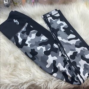 Camp black leggings